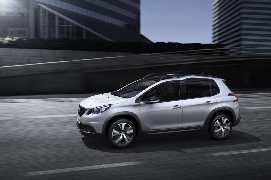 Peugeot 2008 GT Line 2016 года  (фото 22 из 42)
